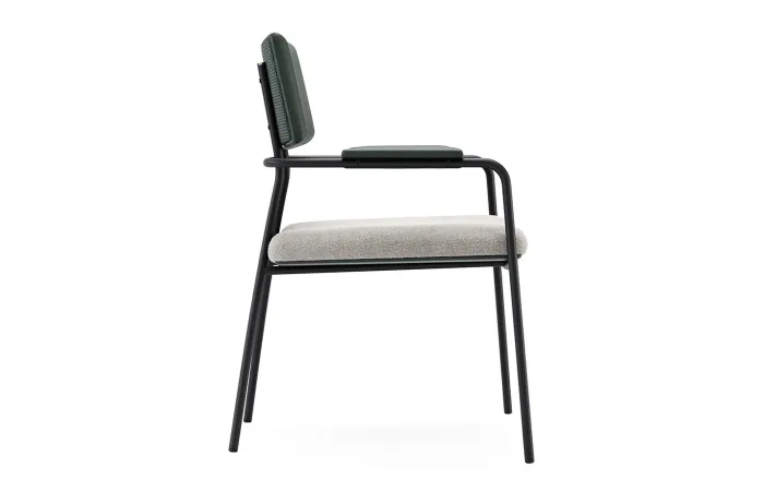 Stranger chair 3