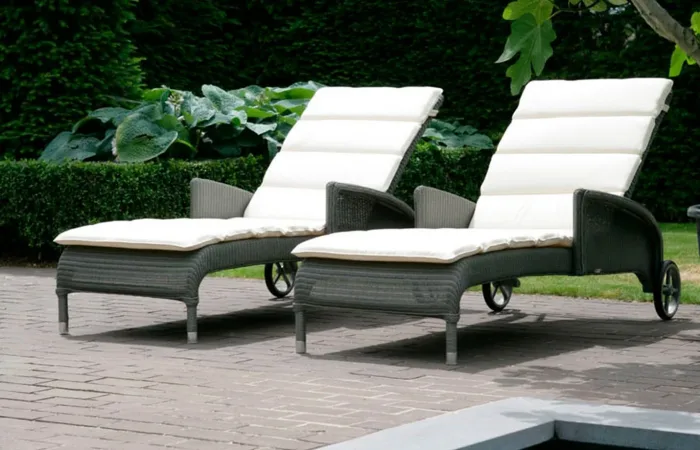 dovile sunlounger with arms ls9