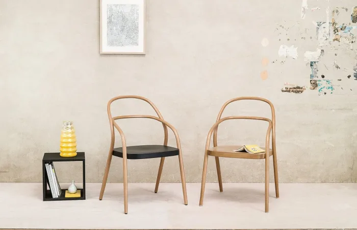 002 Chairs beech ls1