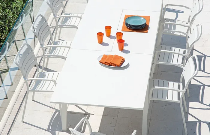 Laren Dining Table by Ethimo