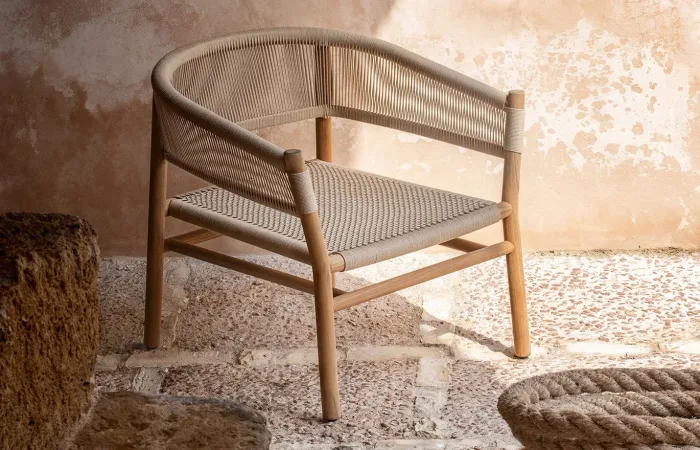 Kilt lounge armchair 01