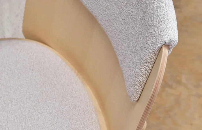 Split chair with seat and back upholstery ls3
