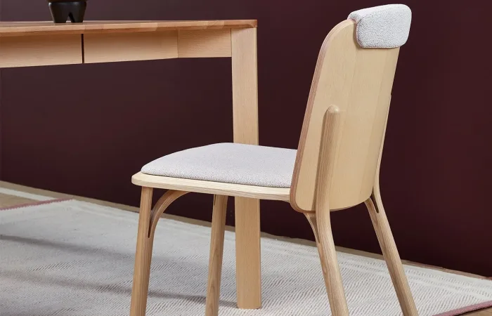 Split chair with seat and back upholstery ls4