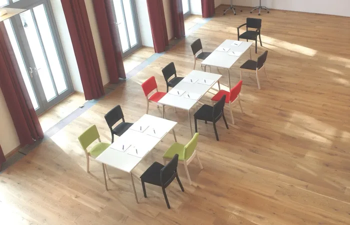 Treviso chair with upholstery ls3