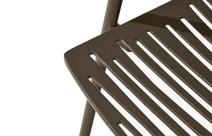 Zebra dining armchair outdoor 02